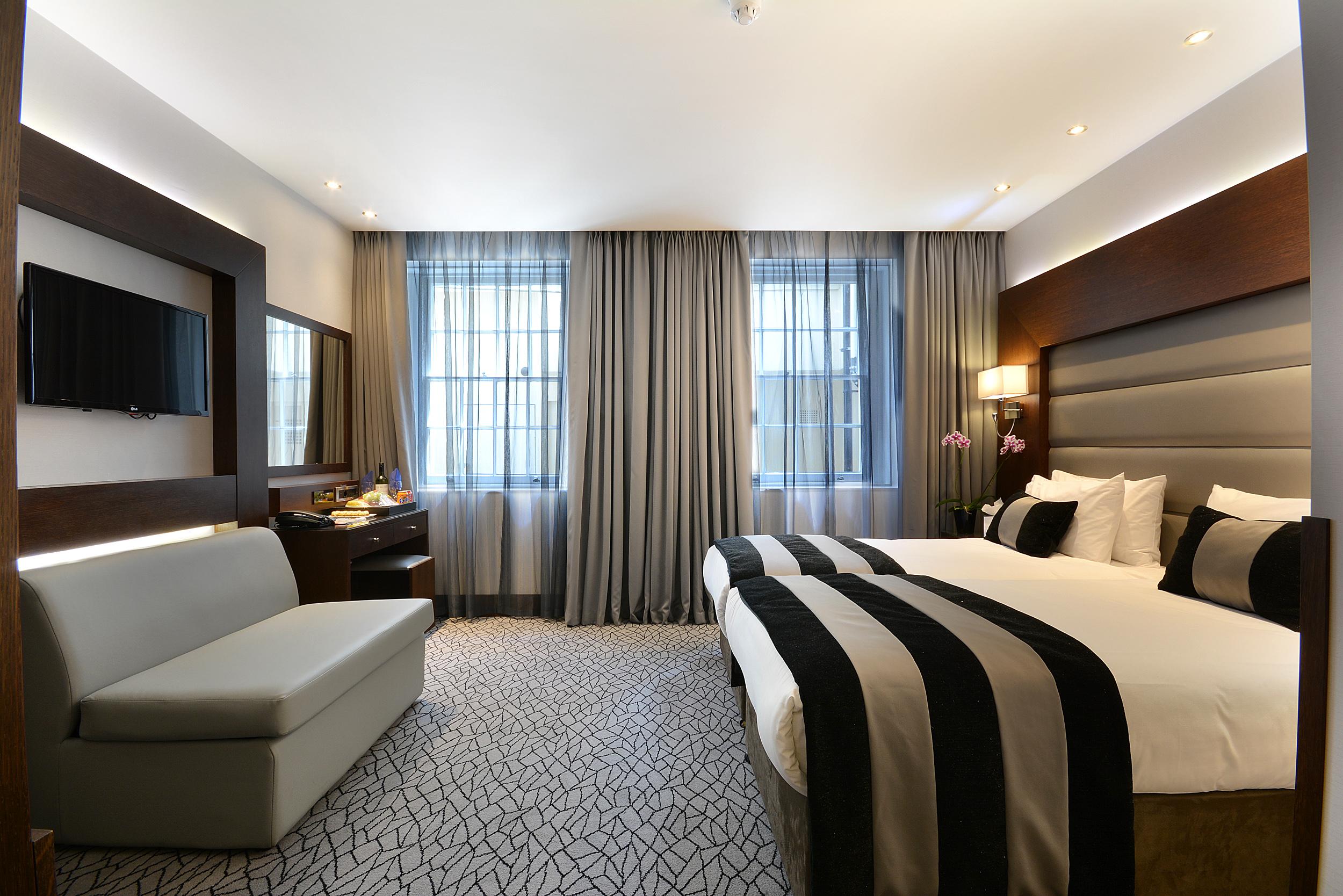 ホテル パーク グランド ロンドン ランカスター ゲート 部屋 写真 A room at the hotel