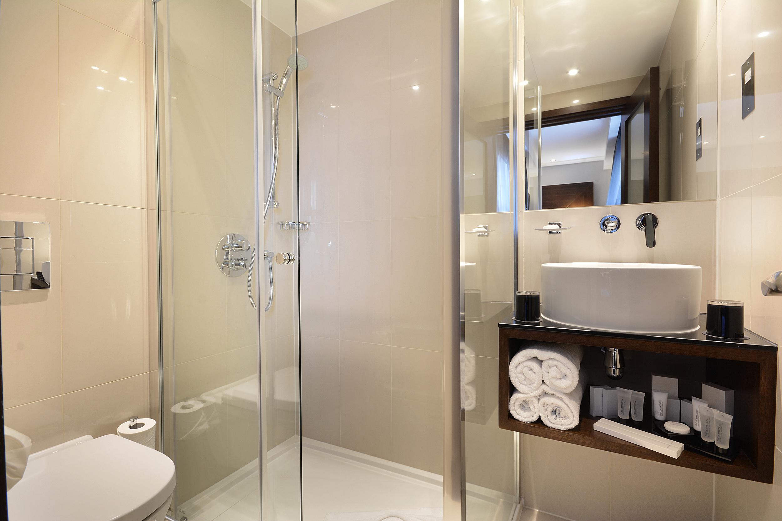 ホテル パーク グランド ロンドン ランカスター ゲート エクステリア 写真 A shower cubicle