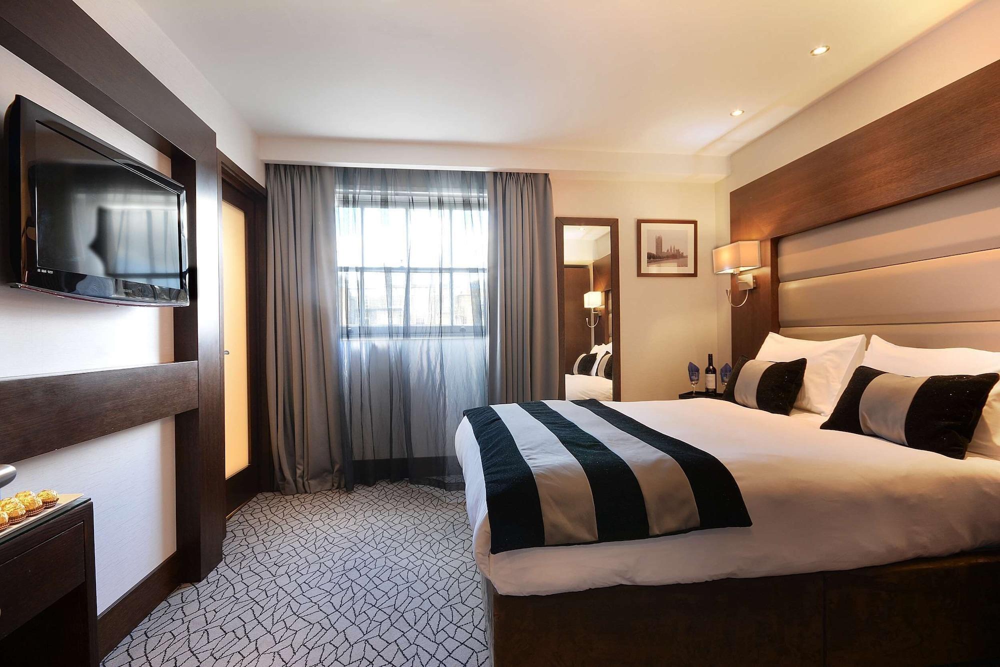 ホテル パーク グランド ロンドン ランカスター ゲート エクステリア 写真 A bedroom at the hotel
