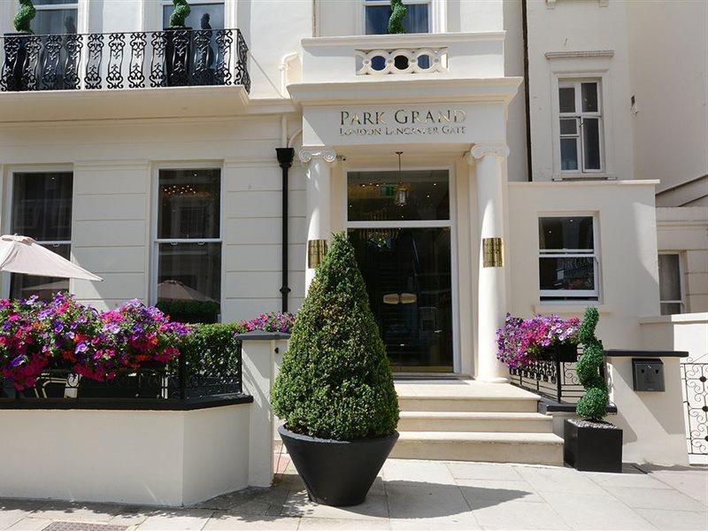 ホテル パーク グランド ロンドン ランカスター ゲート エクステリア 写真 The exterior of the Ralph Lauren store in London