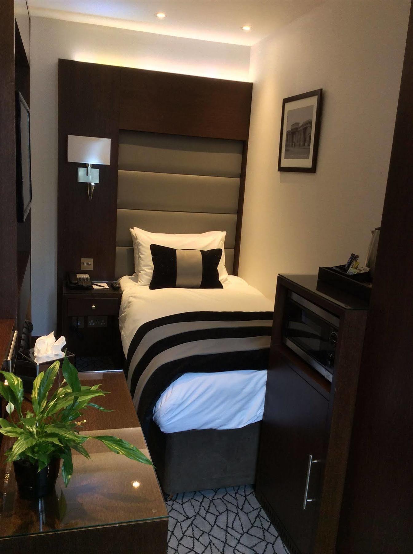 ホテル パーク グランド ロンドン ランカスター ゲート エクステリア 写真 A single room at the hotel